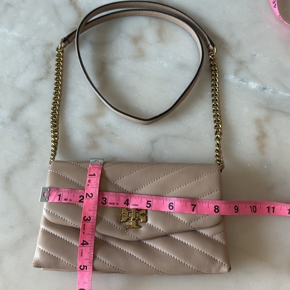 Tory Burch Kira Chevron Quilted Leather Chain Crossbody Bag Desert Dune - Picture 16 of 16